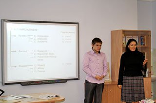 Студенти-практиканти проводять уроки інформатики